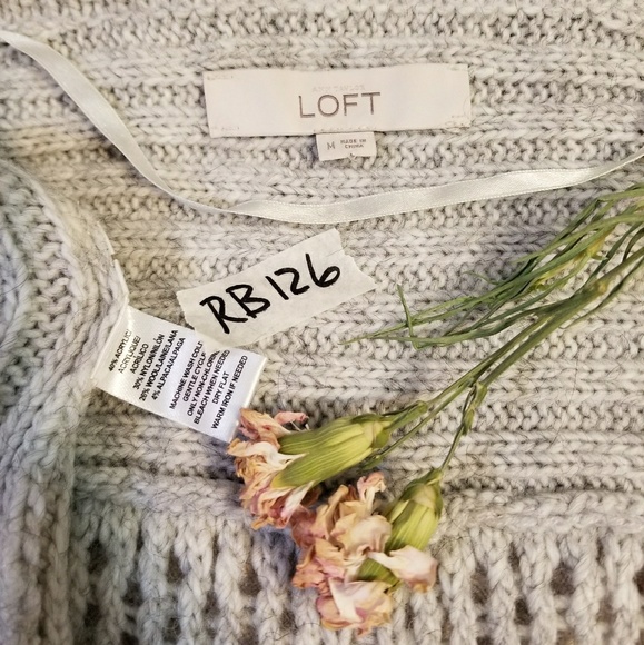 🌻🌺🌻ANN TAYLOR WOOL BLEND AND ALPACA SWEATER!! - Picture 4 of 5
